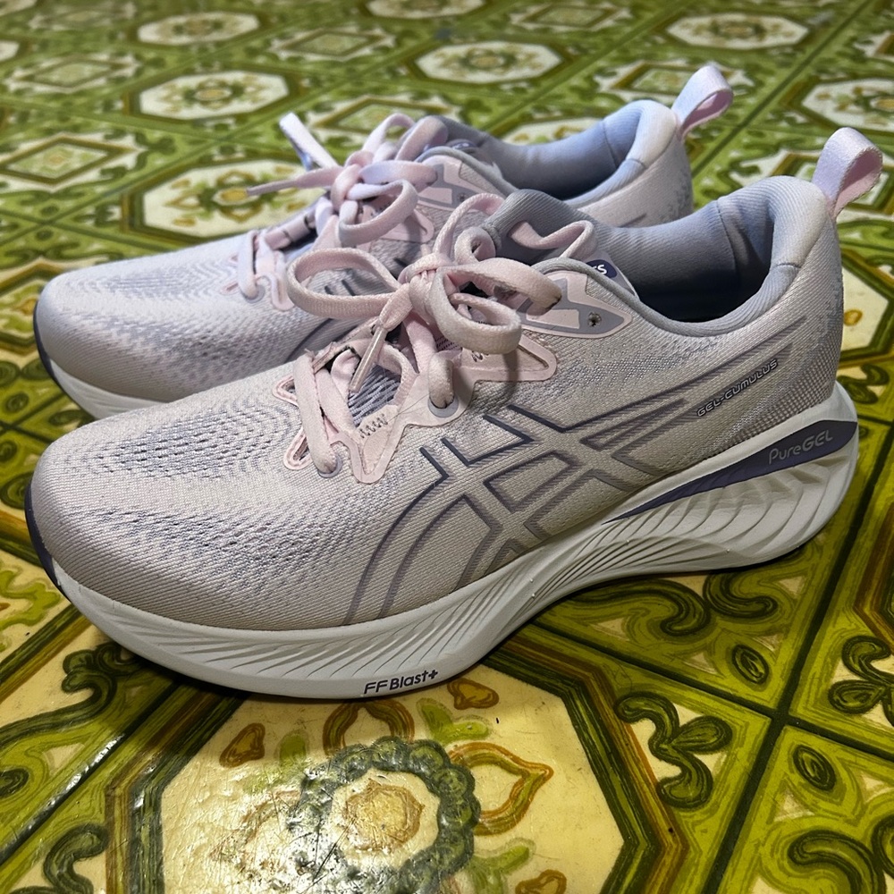 Brand new asics gel cumulus shoes!